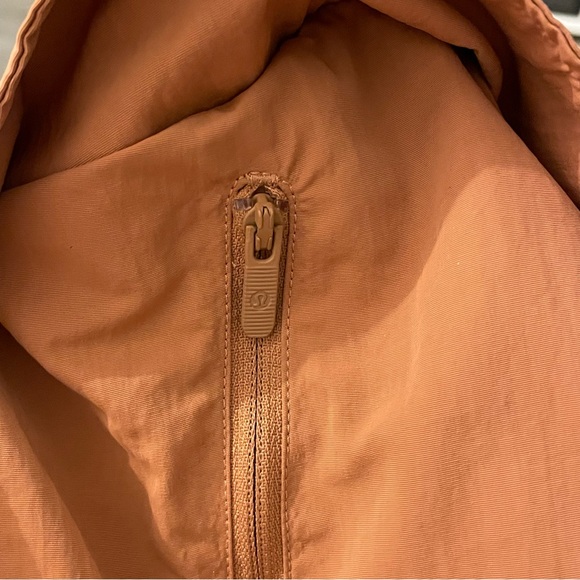 Lululemon Always Effortless Jacket in Orange - Picture 5 of 8